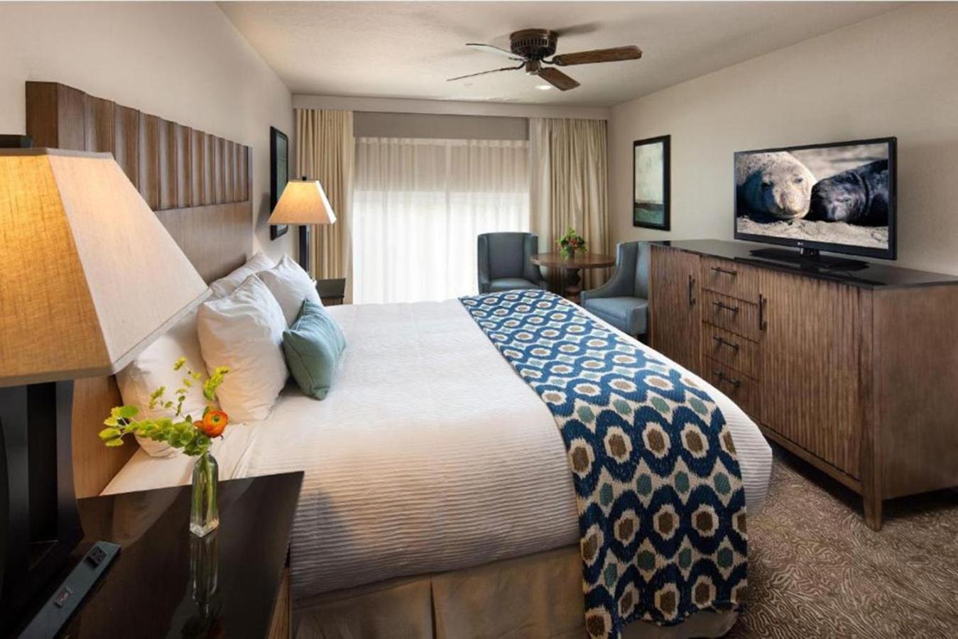 Cambria Landing Inn And Suites Екстер'єр фото