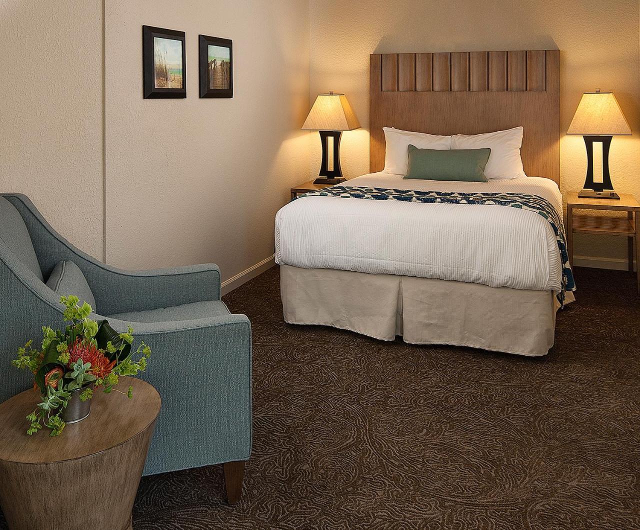 Cambria Landing Inn And Suites Екстер'єр фото